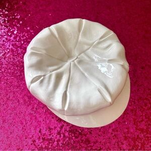 🚬VINTAGE Sittre Ceramics Ivory Newsboy Cap Ashtray